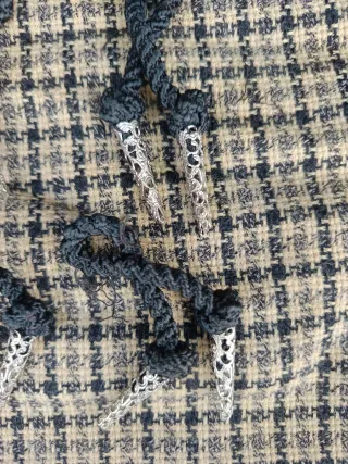 Caireles negros y plateados