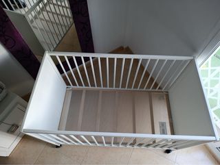 Cuna Ikea con ruedas