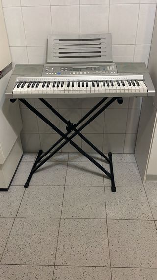 Piano Casio CTK-810