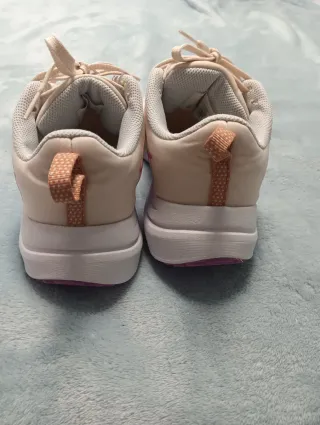 Zapatillas Nike Running Beige y Rosa