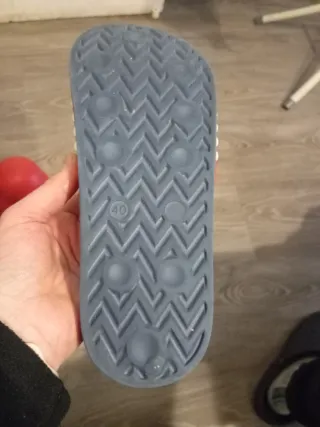 Chanclas Marvel Azul y Rojo.