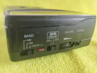 Walkman Sanyo BassXpander Negro. No funciona