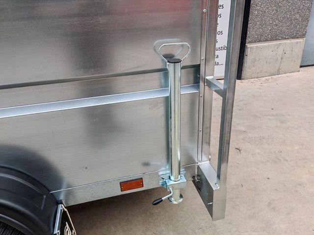 NUEVO: Remolque cerrado y galvanizado