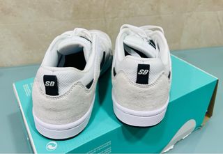 Nike Court Vision Low Beige/Blanco