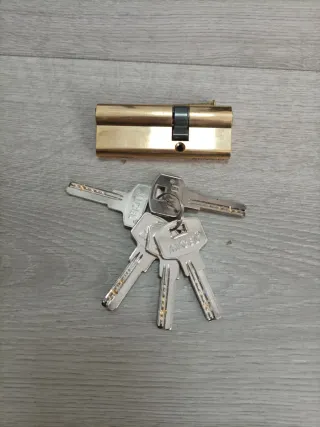 Micel Vega 13039 - Cilindro seguridad 30x50 mm