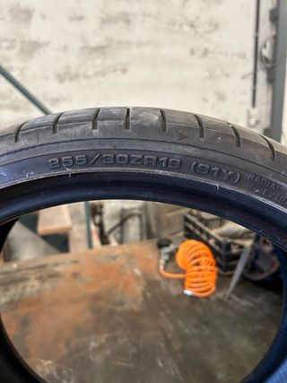 Neumático Dunlop Sport Maxx RT2 255/30 R19 91Y
