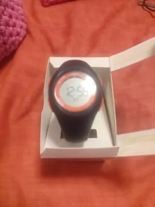 Reloj Decathlon Negro y Naranja