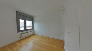 Piso en venta en San Juan Bautista en Madrid