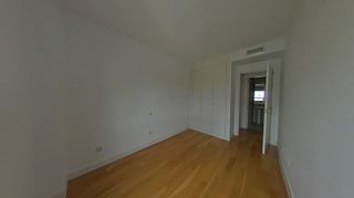 Piso en venta en San Juan Bautista en Madrid