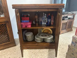 Mueble bar madera maciza