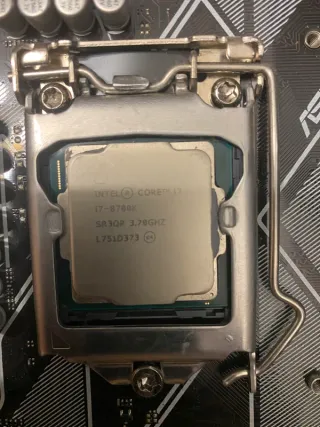 I7 8700k + placa base prime z370 p + 16gb ram ddr4