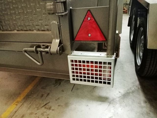 NUEVO: Kit protectores de pilotos de remolques