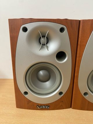 Altavoces Infinity Beta HCS Satélite Marrones