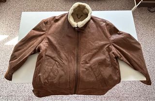 Chaqueta de ante forrada de borrego