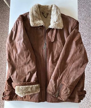 Chaqueta de ante forrada de borrego