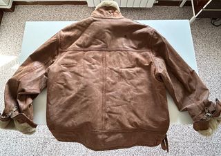 Chaqueta de ante forrada de borrego