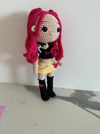 Amigurumi Mira bambola uncinetto