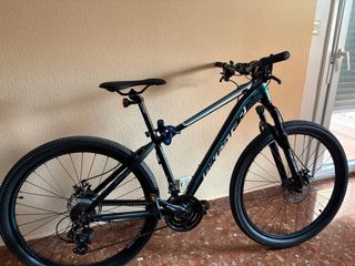 Bicicleta de montaña BKSTER