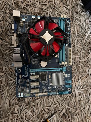 Placa Base Gigabyte