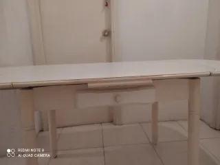 Mesa de cocina blanca extensible