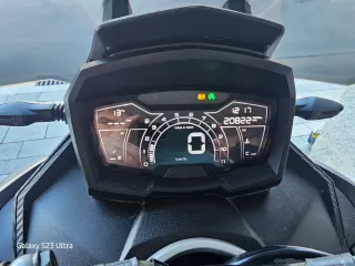 Aprilia SRGT 200 Scooter Negra/Gris