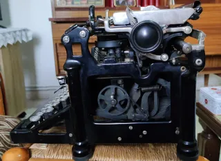 Máquina de escribir Underwood antigua