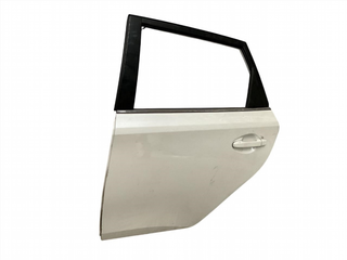 Puerta tra izq Toyota Auris 2012-2018