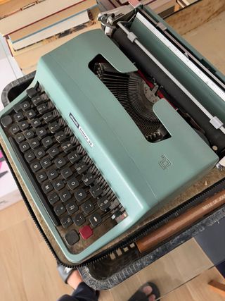 Máquina de escribir Olivetti Lettera 32