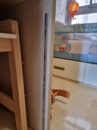 Escritorio infantil de madera