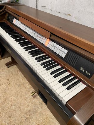 Órgano Electrónico Rogers C-220