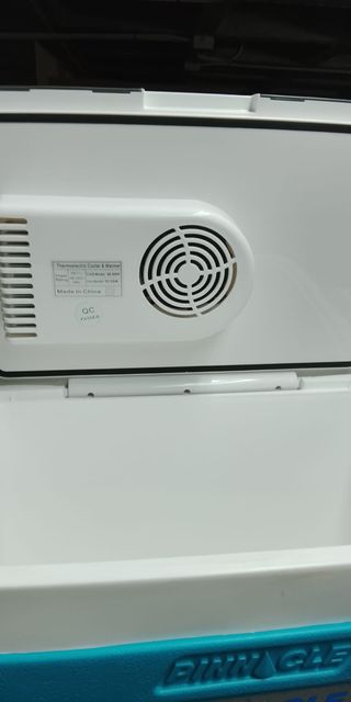 Nevera Pinnacle 30L Termoeléctrica