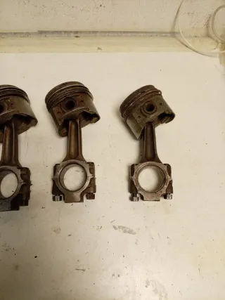 4 Pistones Simca Rallye