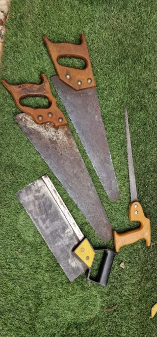 Lote 4 sierras y serruchos antiguas