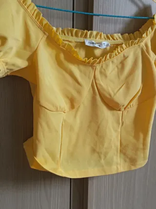 Top Giallo Corto Bardot