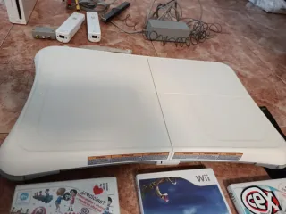 Consola Nintendo Wii Blanca + Accesorios y Juegos