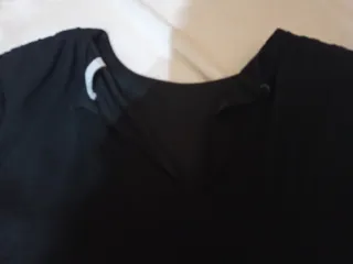 Vestido negro con hombreras y forro