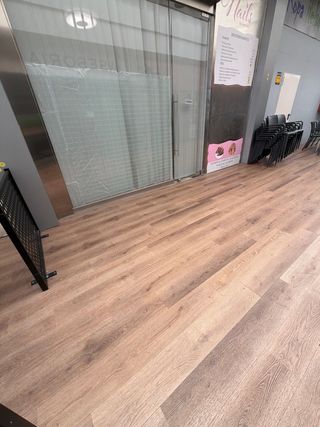 Alquilo cabina en centro comercial Fuenlabrada 2