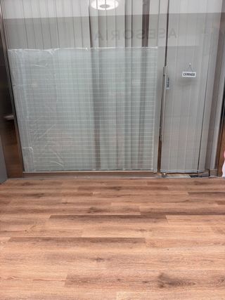 Alquilo cabina en centro comercial Fuenlabrada 2