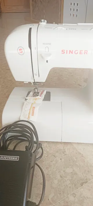 Máquina de coser Singer 2282