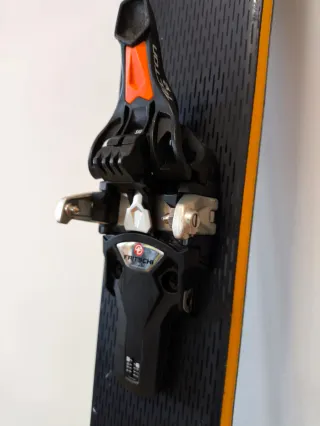 Kit Esquís Salomon QST 99 Travesía