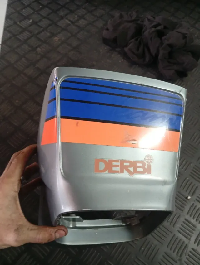 Careta derbi Variant sport