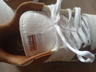 Zapatillas DC Shoes Marrones y Blancas