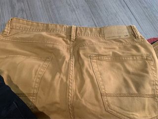 4 pantalones hombre T.42 Zara, Lefties, Pull&Bear