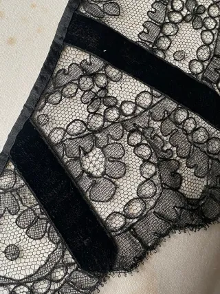 Cuello victoriano de encaje negro SXIX-XX