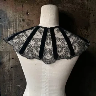 Cuello victoriano de encaje negro SXIX-XX