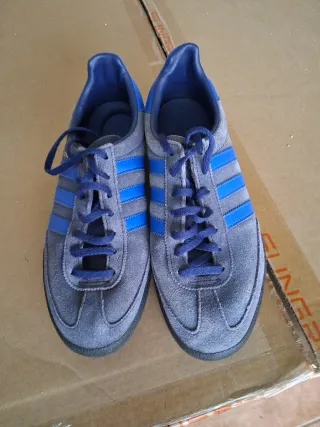 Adidas grises y azules talla 42