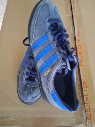 Adidas grises y azules talla 42