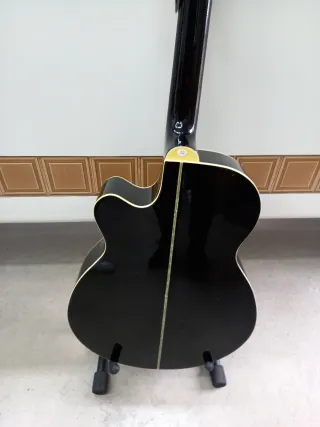 Guitarra Electro-Acústica Negra  EL PREVIO NO VA.