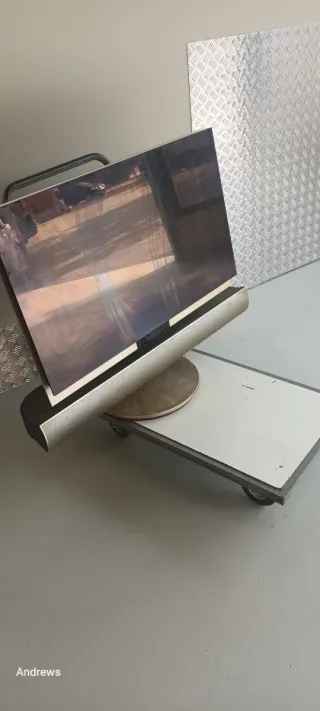 TV Bang & Olufsen Plata