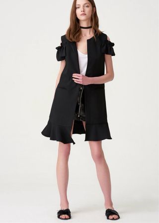 Chaleco Zara Negro con volantes